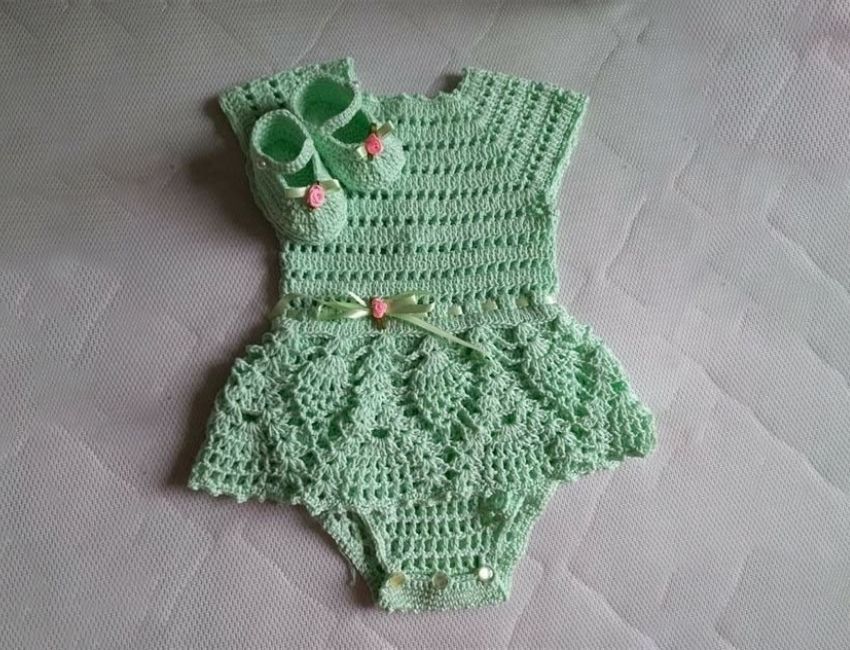 Baby crochet romper beginner