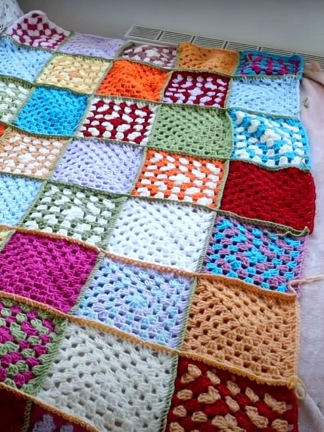 Easy Crochet Blanket Tutorial - The World Crochet