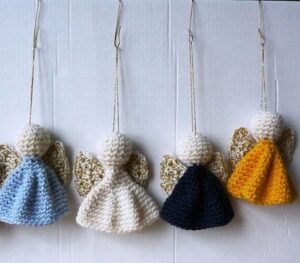 Easy Amigurumi Christmas Ornament